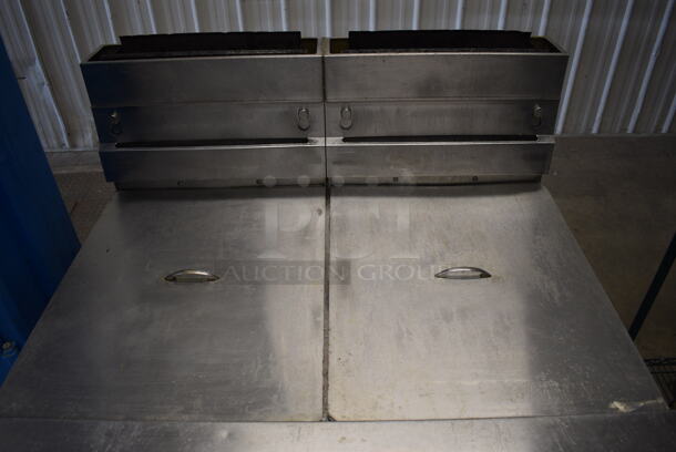 AMAZING! 2015 Pitco Frialator Model SG18 Stainless Steel Commercial Natural Gas Powered 2 Bay Deep Fat Fryer w/ 2 Lids and Filtration System on Commercial Casters. 140,000 BTU. 40x35x48 - Image 5 of 10