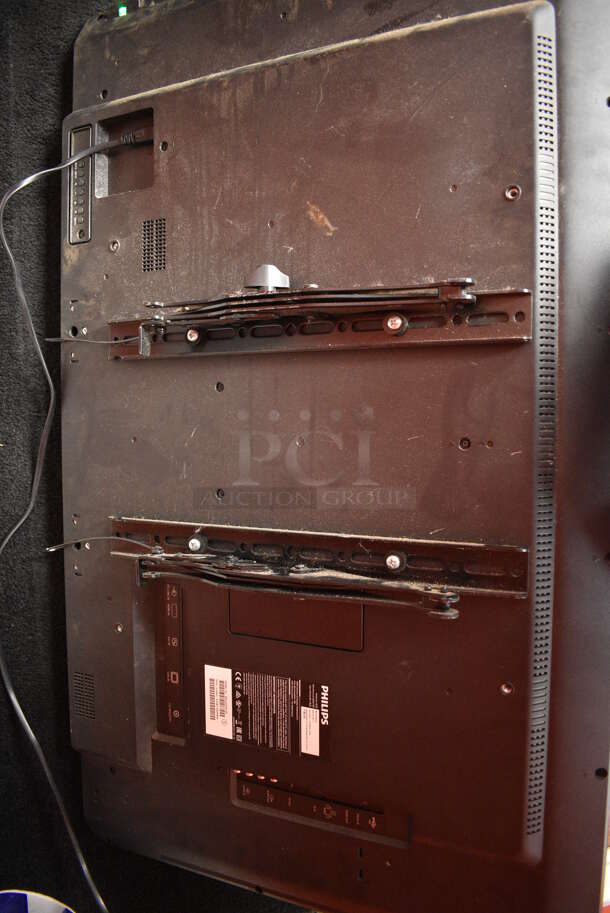 2017 Philips Model BDL4330QL 43" Television. Does Not Come w/ Power Cord. 100-240 Volts, 1 Phase. Buyer Must Pick Up - We Will Not Ship This Item. Tested and Working! - Image 4 of 7