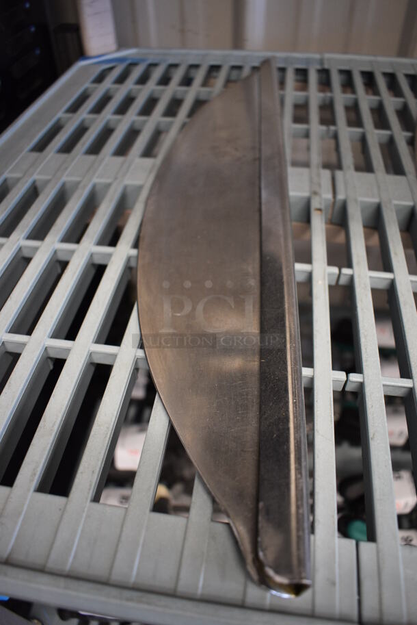 Stainless Steel Rocking Dough Cutter. 20.5x1x4 - Image 2 of 3
