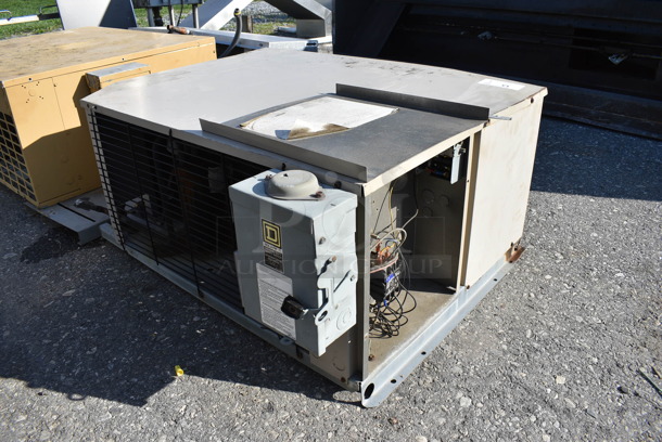 Heatcraft Metal Commercial Compressor for Walk In. 38x32x17 - Image 3 of 4