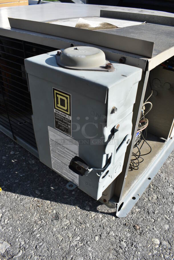 Heatcraft Metal Commercial Compressor for Walk In. 38x32x17 - Image 4 of 4