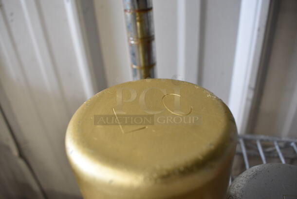 9 Various Metal Round Cutters. Includes 3x3x1.5. 9 Times Your Bid! - Image 2 of 6