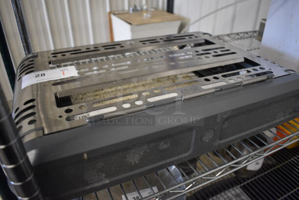 Edge Metal Bug Zapper. 22x15x5 - Image 3 of 5