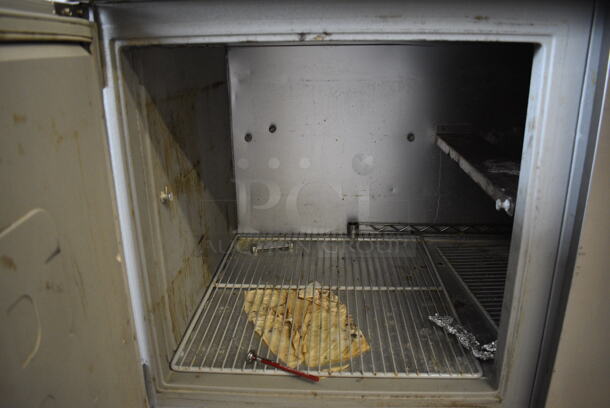 GREAT! Randell Model 8395N Stainless Steel Commercial Pizza Prep Table w/ 2 Lids and 3 Lower Doors on Commercial Casters. 115 Volts, 1 Phase. 95x34x45. Tested and Powers On But Temps at 54 Degrees - Image 7 of 10