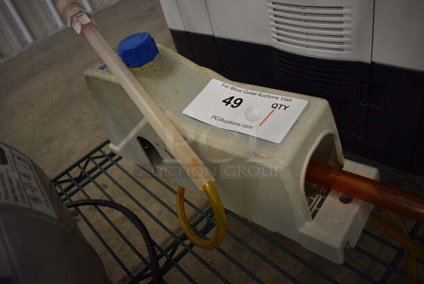 Ecolab Poly Wall Mount Soap Dispenser. 4x8x13 - Image 3 of 3