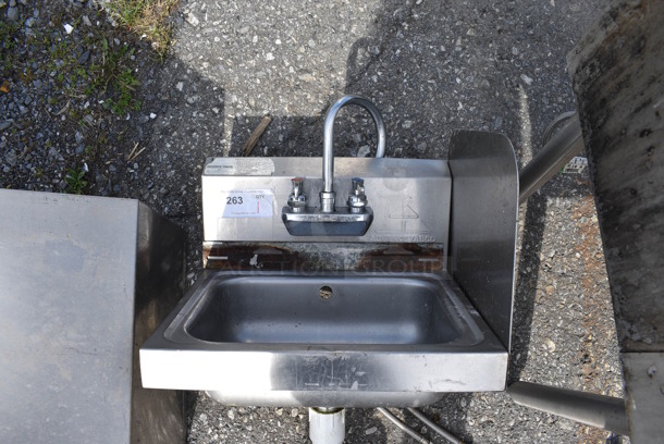 Stainless Steel Commercial Single Bay Wall Mount Sink w/ Right Side Splash Guard, Mount Bar, Faucet and Handles. 17x15x25 - Image 1 of 5
