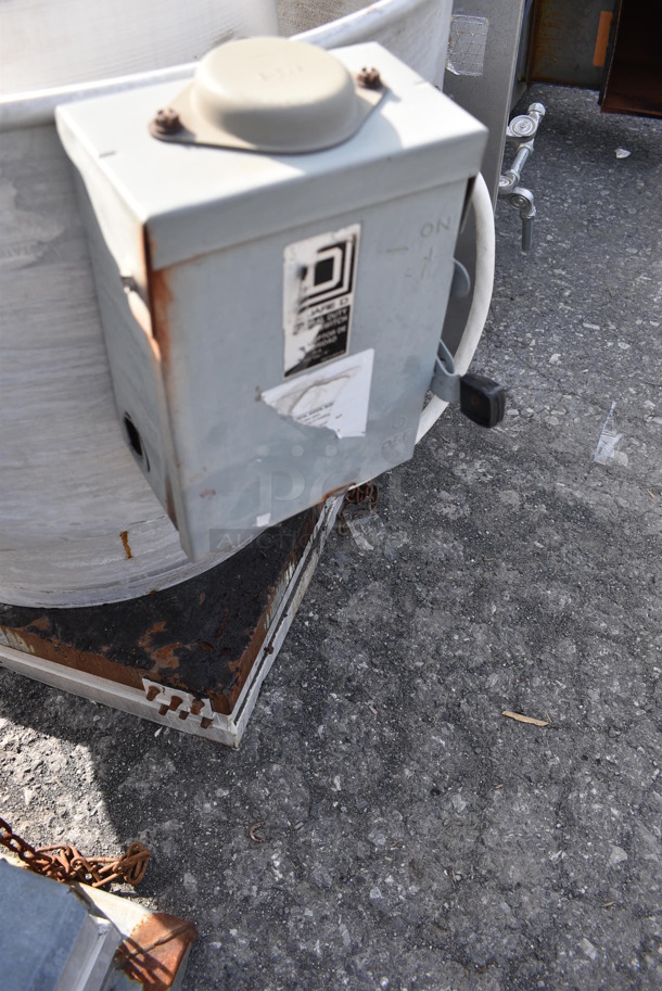 Penn Ventilation Model FX13BHFT Metal Commercial Rooftop Mushroom Exhaust Fan. 408 Volts, 3 Phase. 36x36x36 - Image 5 of 6