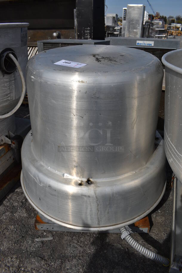 Penn Ventilation Model DX11B Metal Commercial Rooftop Mushroom Exhaust Fan. 110 Volts, 1 Phase. 24x24x29 - Image 1 of 5