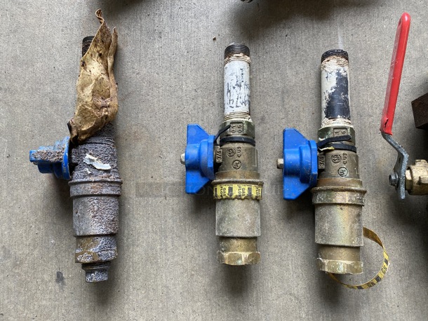 ALL ONE MONEY! Lot of Various Metal Pieces Including Gas Hose Connectors! - Image 2 of 4
