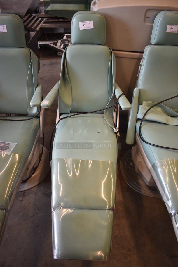 Ritter Model H3L Reclining Green Dentist Chair. 115 Volts, 1 Phase. 24x52x48. Tested and Working!