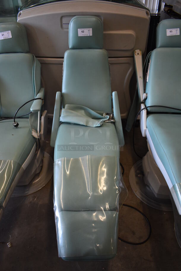 Ritter Model H3L Reclining Green Dentist Chair. 115 Volts, 1 Phase. 24x52x48. Tested and Working! - Image 1 of 7