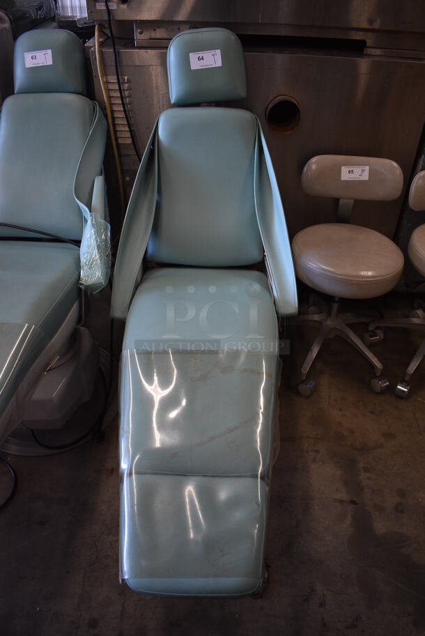 Ritter Model H3L Reclining Green Dentist Chair. 115 Volts, 1 Phase. 24x52x48. Tested and Working!