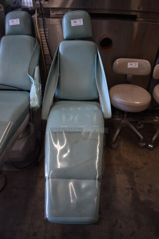 Ritter Model H3L Reclining Green Dentist Chair. 115 Volts, 1 Phase. 24x52x48. Tested and Working!