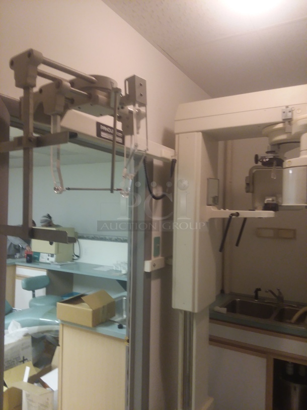 AWESOME! Panoura Model PA810 Metal Commercial Wall Mount X-Ray Apparatus w/ Panoura-10-SU Model PA810 Control Box, Arm and Xray Light Box. Gallery Picture Shows Unit Before Disassembly. Includes 13x40x68, 18x17x59 - Image 2 of 12