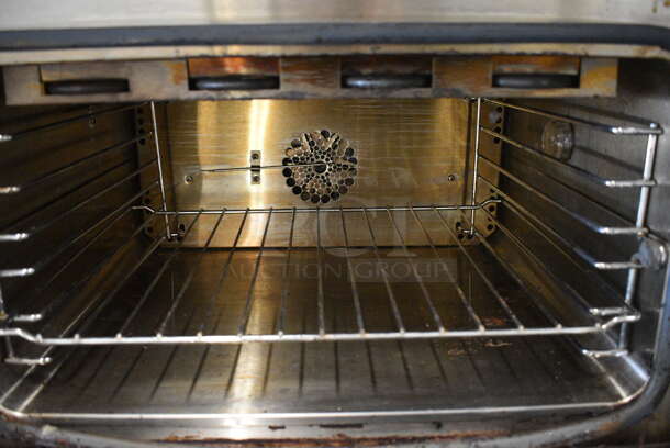 NICE! Vollrath Stainless Steel Commercial Electric Powered Convection Oven w/ View Through Door and Metal Oven Rack. 120 Volts, 1 Phase. 23.5x23x18. Tested and Working! - Image 2 of 7