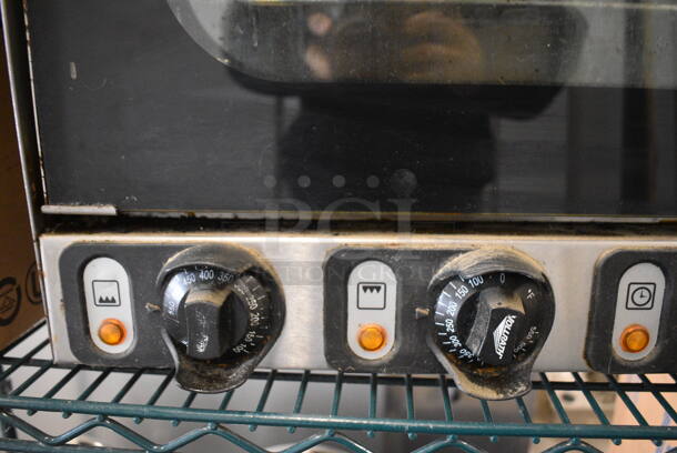NICE! Vollrath Stainless Steel Commercial Electric Powered Convection Oven w/ View Through Door and Metal Oven Rack. 120 Volts, 1 Phase. 23.5x23x18. Tested and Working! - Image 4 of 7