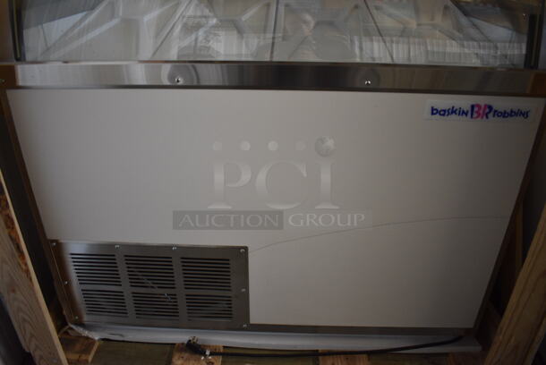 BRAND NEW! Global Refrigeration Model CKDC47VBR-AW Metal Commercial Floor Style Ice Cream Dipping Cabinet. 115 Volts, 1 Phase. 47x32x53. Tested and Working! - Image 6 of 10