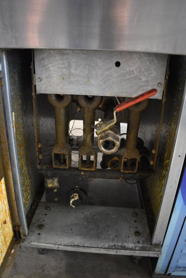 NICE! 2015 Dean Model SR42GN Stainless Steel Commercial Floor Style Natural Gas Powered Deep Fat Fryer. 105,000 BTU. 15.5x30x47 - Image 6 of 7