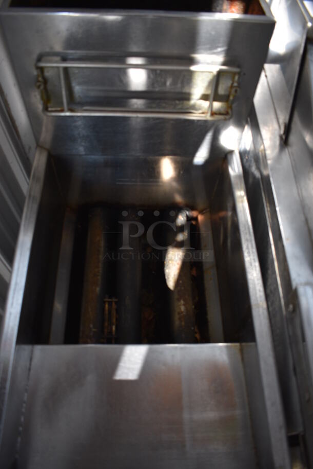 NICE! 2010 Dean Model SR42GN Stainless Steel Commercial Floor Style Natural Gas Powered Deep Fat Fryer. 105,000 BTU. 15.5x30x47 - Image 2 of 6