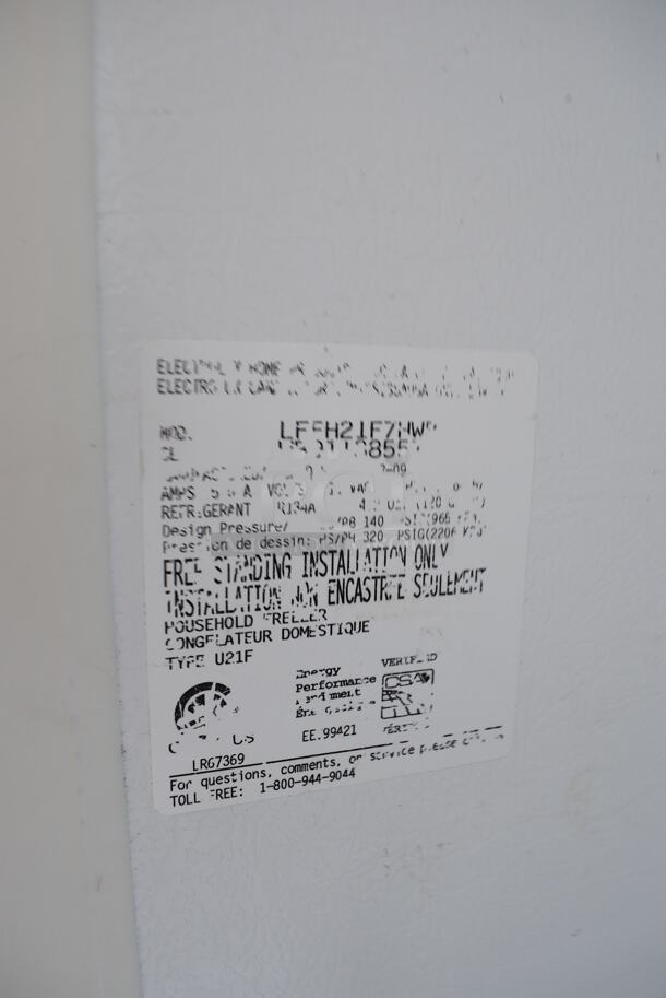 Frigidaire Model LFFH21F7HWS Reach In Freezer. 32x28x71. Tested and Working! - Image 6 of 6