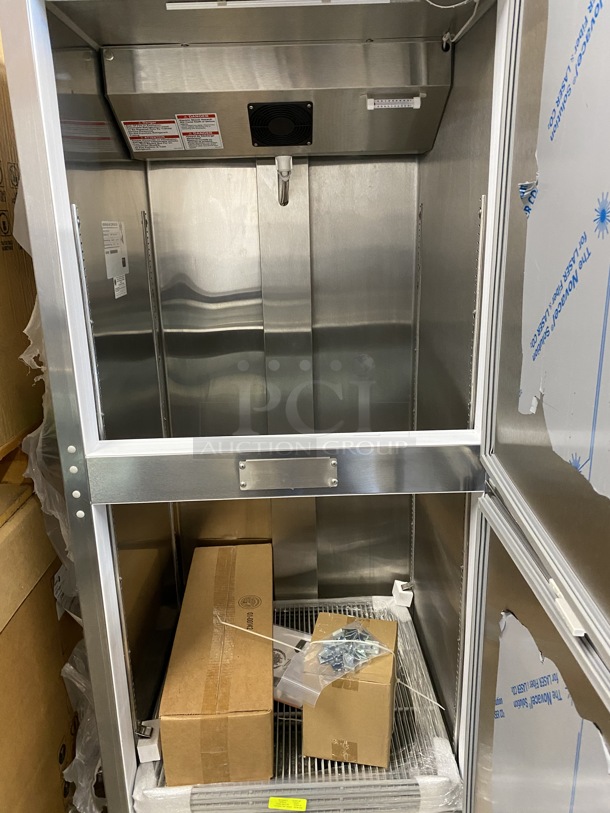 BRAND NEW! Beverage Air Model RI18HC-HS-26 Stainless Steel Commercial 2 Half Size Door Reach In Cooler. 115 Volts, 1 Phase. 26.5x30x69.5. Tested and Working! - Image 5 of 8