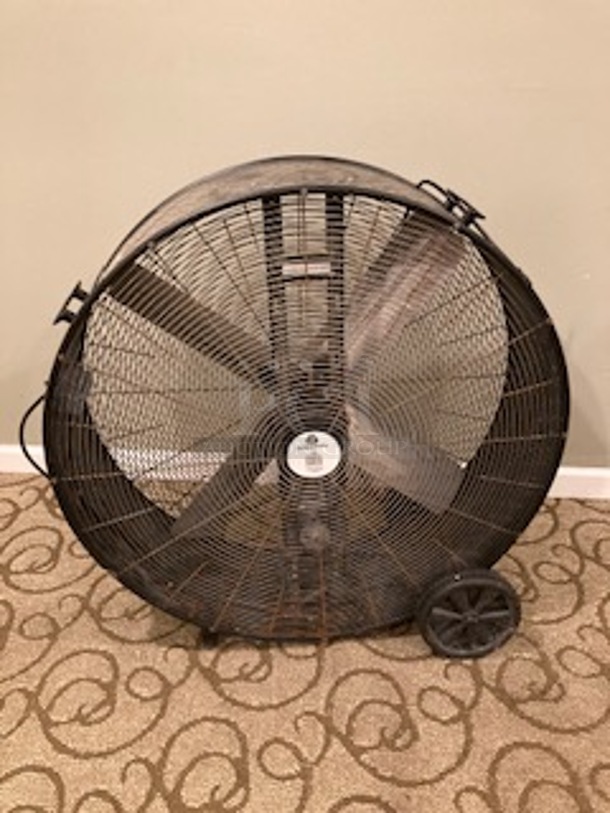 GREAT FIND! Commercial/Industrial Fan. 120V. Working When Closed!