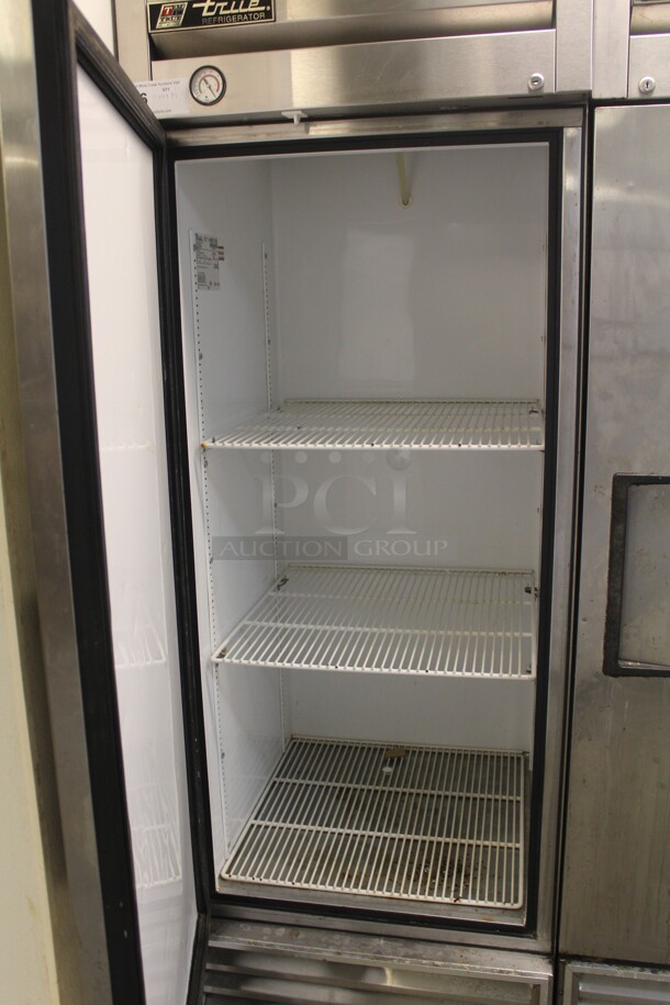 TERRIFIC! True Model T-23 Commercial Stainless Steel Single Door Reach In Refrigerator/Cooler On Commercial Casters. 27x30x83. 115V/60Hz. Working When Closed! Buyer Must Remove!  - Image 3 of 5