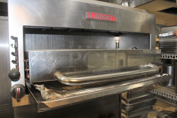 AMAZING! Blodgett Commercial Stainless Steel 6 Burner Natural Gas Range With Oven and Salamander/Broiler On Commercial Casters. 36x38x74. Working When Closed! Buyer Must Remove.  - Image 5 of 5
