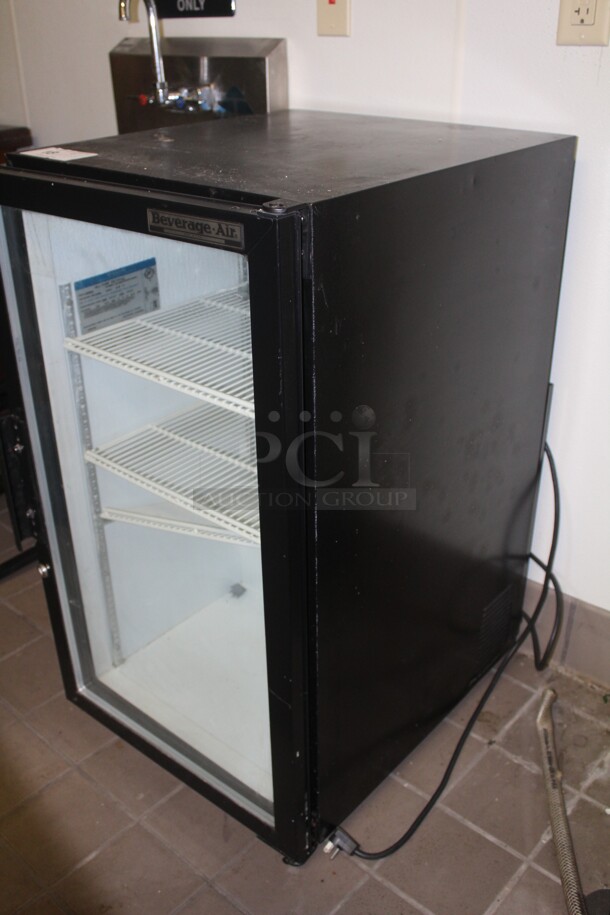 GREAT! Beverage Air Model UR30G Commercial Glass Door Refrigerator/Cooler. 20.5x24x36. 115V/60Hz. Working When Closed! Buyer Must Remove! - Image 4 of 6