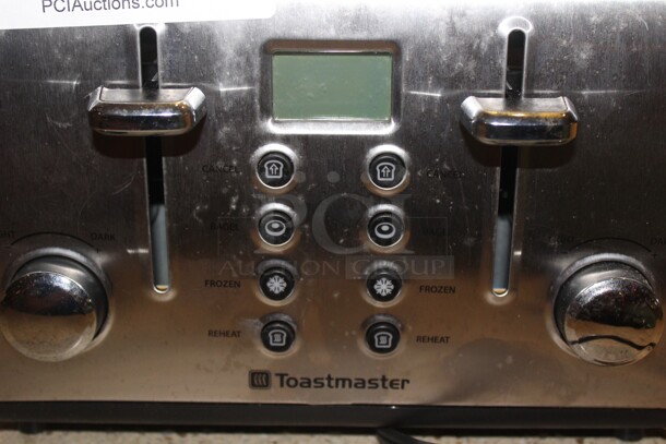 NICE! Toastmaster Commercial Stainless Steel 4 Slot Countertop Toaster. 11x10.5x8. 120V/60Hz. Working When Closed! - Image 2 of 4