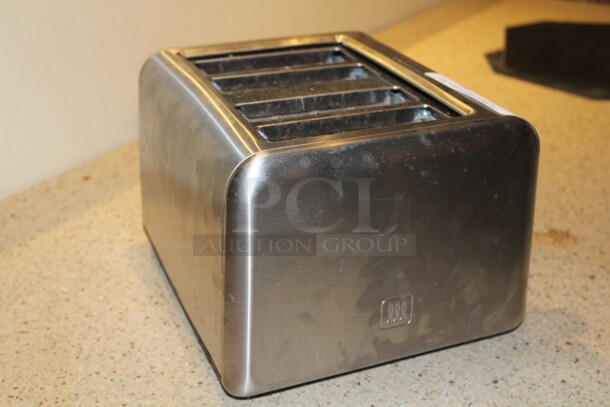 NICE! Toastmaster Commercial Stainless Steel 4 Slot Countertop Toaster. 11x10.5x8. 120V/60Hz. Working When Closed! - Image 4 of 4
