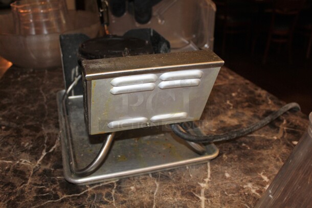 GREAT FIND! Commercial Waffle Maker. 13x25x11.  120V/60Hz. Working When Closed!  - Image 3 of 5