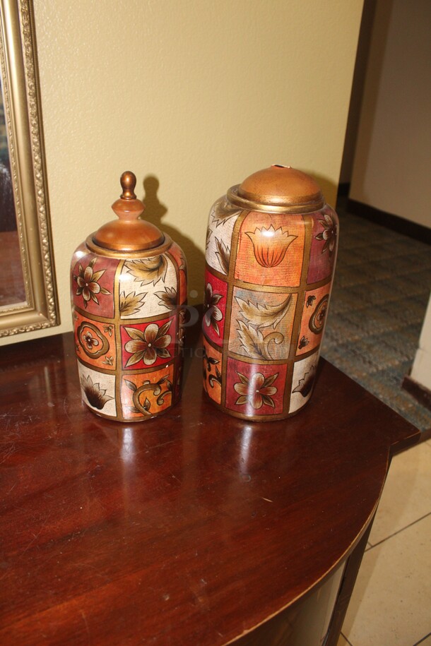 ALL ONE MONEY! 1 Console Table (66x35x38), 3 Vases, Decorative Bird And Wall Mirror.  - Image 5 of 5