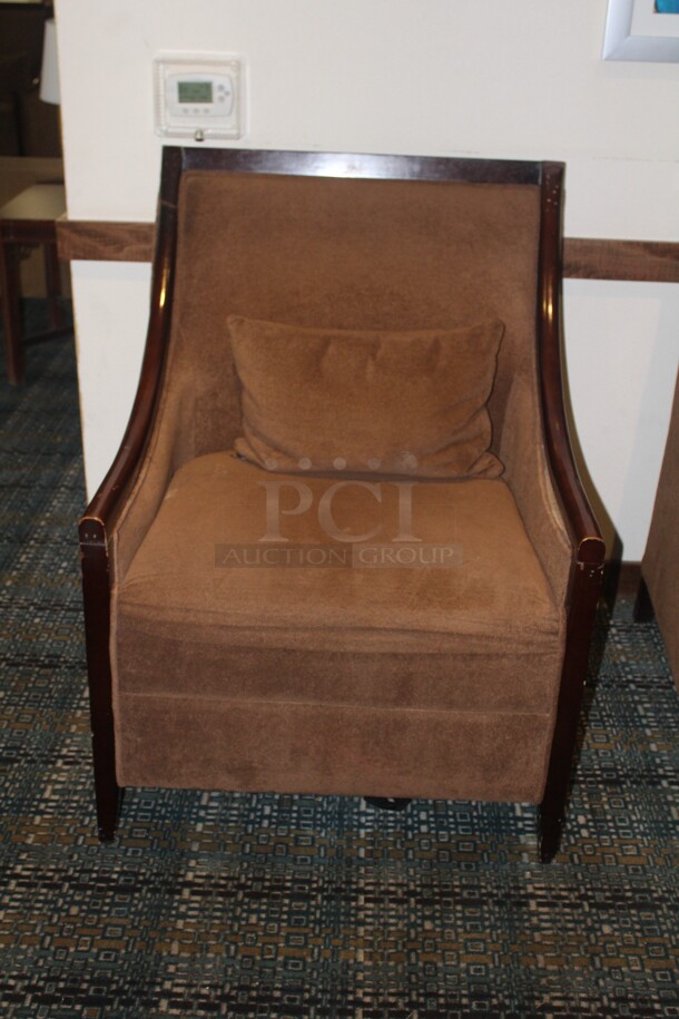 NICE! ALL ONE MONEY! 3 Chairs, Two Tables And 1 Lamp.  Buyer Must Remove! - Image 3 of 7
