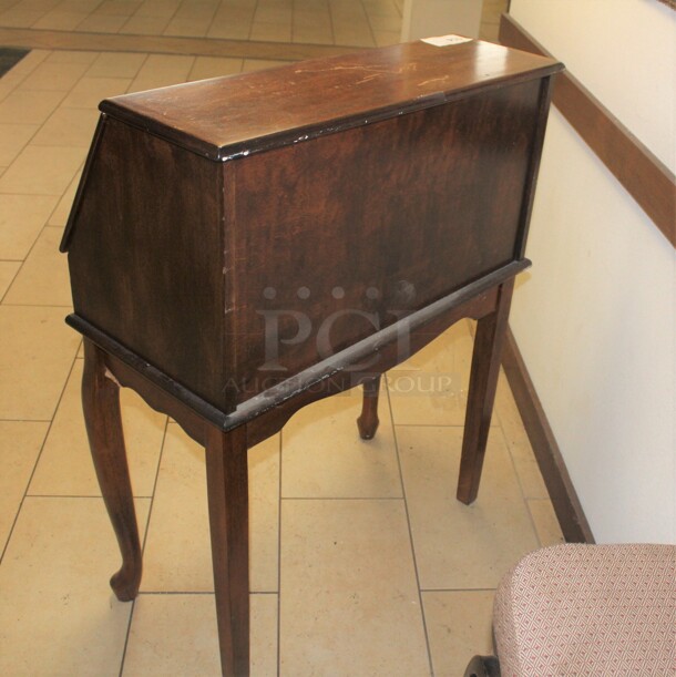 BEAUTIFUL! Secretary Desk. 32x17x42 - Image 4 of 5