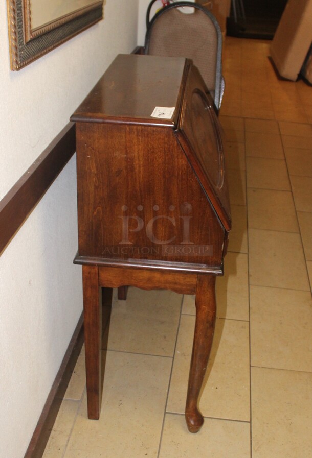 BEAUTIFUL! Secretary Desk. 32x17x42 - Image 5 of 5