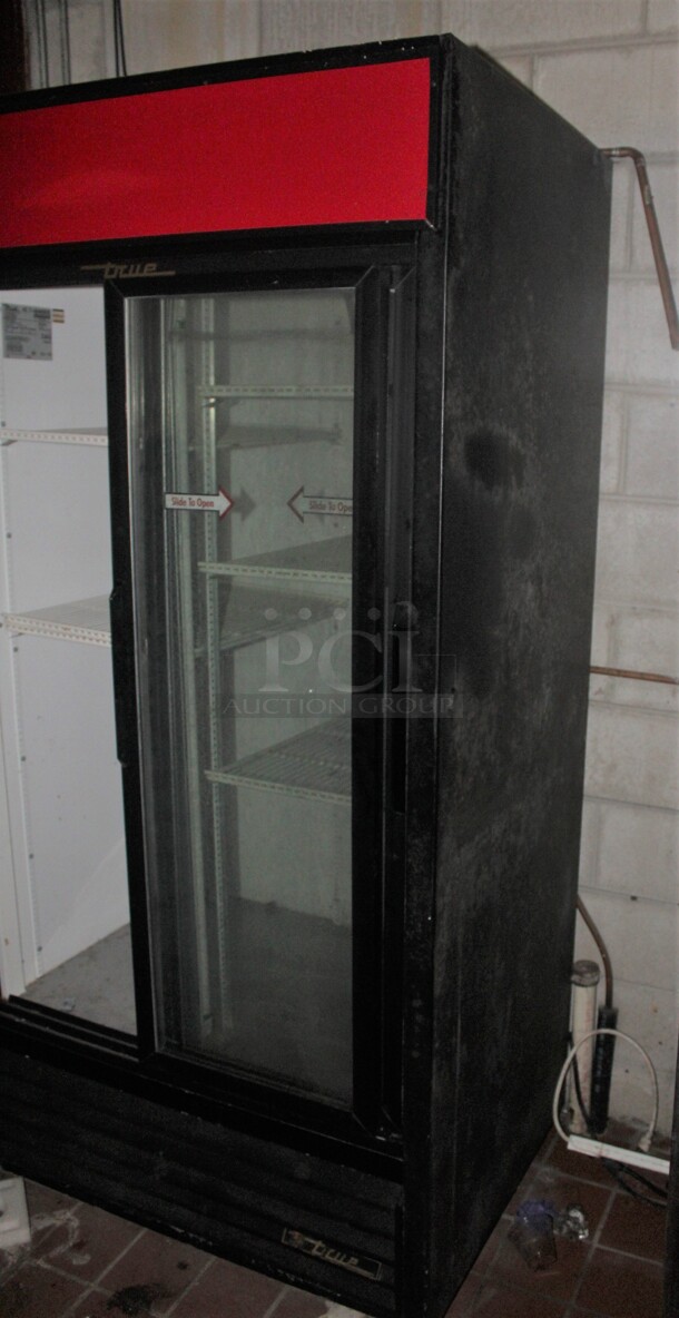 GREAT! True Model GDM-33 Commercial Glass Door Refrigerated Merchandising Cooler. 40x30x78. 115V/60Hz. In Storage, Unable To Test. Buyer Must Remove.  - Image 4 of 5