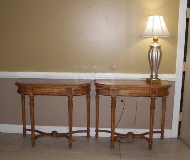 NICE! 2 Console Tables, Lamp Included. 2X Your Bid! 