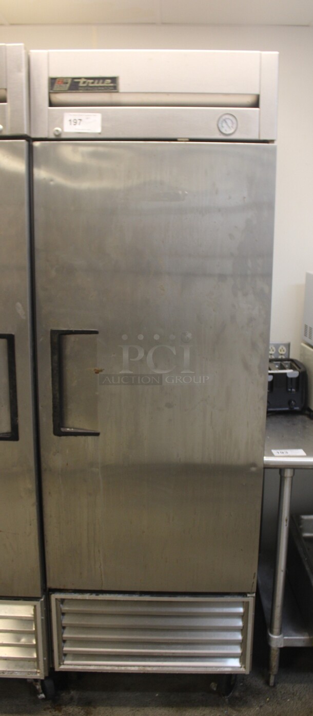 FANTASTIC! True Model T-23 Commercial Stainless Steel Single Door Reach In Refrigerator/Cooler On Commercial Casters. 27x30x83. 115V/60Hz. Working When Closed! Buyer Must Remove
