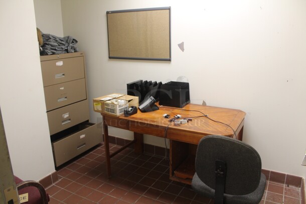 ALL ONE MONEY! Entire Contents Of Room Seen In Photos. Buyer Must Remove.  - Image 1 of 5