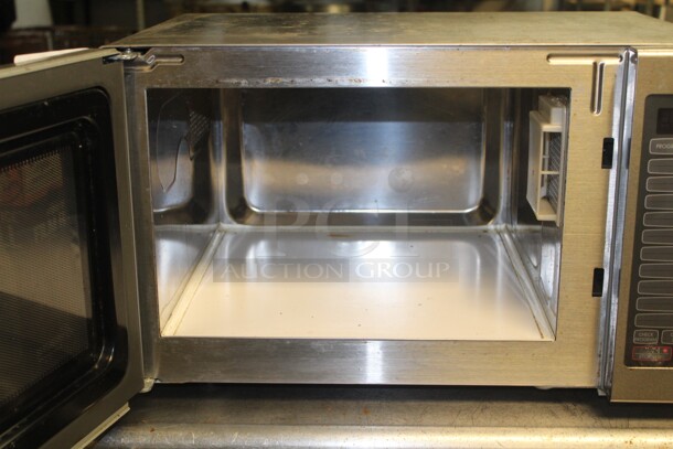 NICE! Amana Commercial Stainless Steel Countertop Microwave. 22x18x13. 120W/60Hz. Working When Closed! - Image 2 of 5