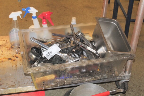 ALL ONE MONEY! Assorted Kitchen Items.  - Image 1 of 3