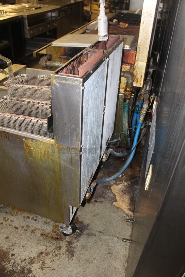 GREAT! 2 Pitco Commercial Stainless Steel Natural Gas Floor Fryers On Commercial Casters. 32x35x65. Working When Closed! Buyer Must Remove. 2X Your Bid! - Image 5 of 5