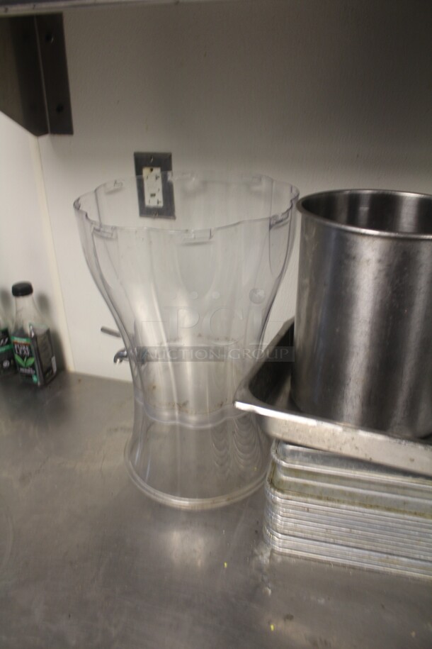 Lot Of 12 Half Size Commercial Baking/Sheet Pans And Other Assorted Items. 12X Your Bid.  - Image 5 of 5