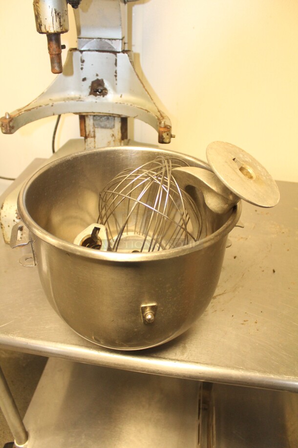 EXCELLENT! Hobart Commercial Countertop Planetary Mixer With Bowl, Whisk Attachment And Dough Hook. 16x19x31. 120V/60Hz. Working When Closed!  - Image 6 of 7
