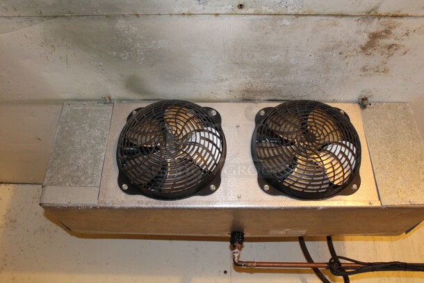 NICE! Commercial Walk In Cooler With Heatcraft Model LSC090AKOLK Condenser. 9.5ftx9.5ftx8ft. 115V/60Hz. 1 Phase. Working When Closed! Buyer Must Disassemble And Remove.  - Image 3 of 7