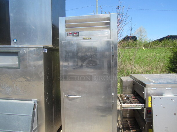 One 1 Door Traulsen Proofing Cabinet. Model# RPP132L-FHS. 115 Volt. 35X35.5X83. $3095.00. Working When Removed.