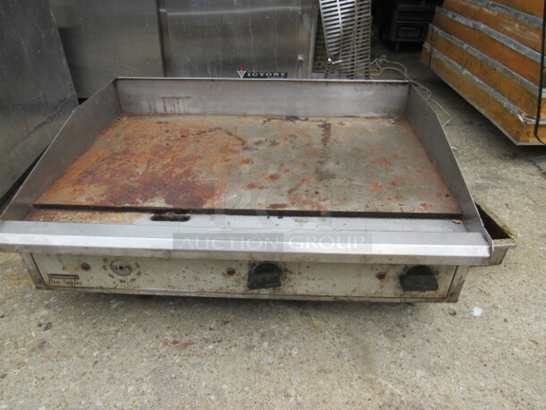 One Toastmaster Pro Series 36 Inch Electric  Griddle. Hardwire. Unable To Test. 36X26X15