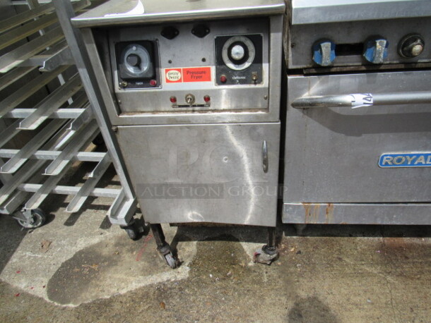 One Henny Penny Electric Pressure Fryer On Casters. Model# 500SC. 208 Volt. 3 Phase. Unable To Test. 18X37X61 - Image 2 of 3