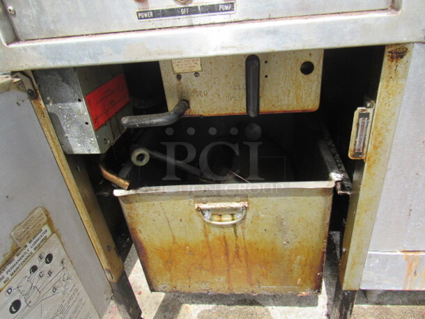 One Henny Penny Electric Pressure Fryer On Casters. Model# 500SC. 208 Volt. 3 Phase. Unable To Test. 18X37X61 - Image 3 of 3
